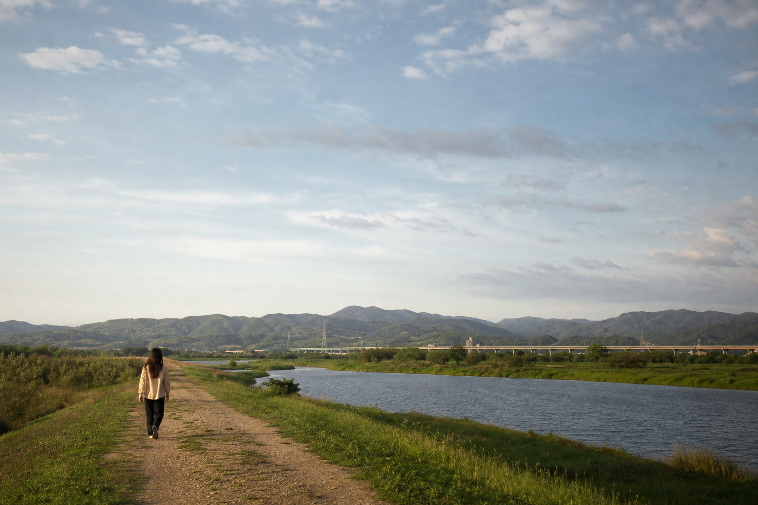 An open Chinese landscape holding distance, air, and grounded stillness